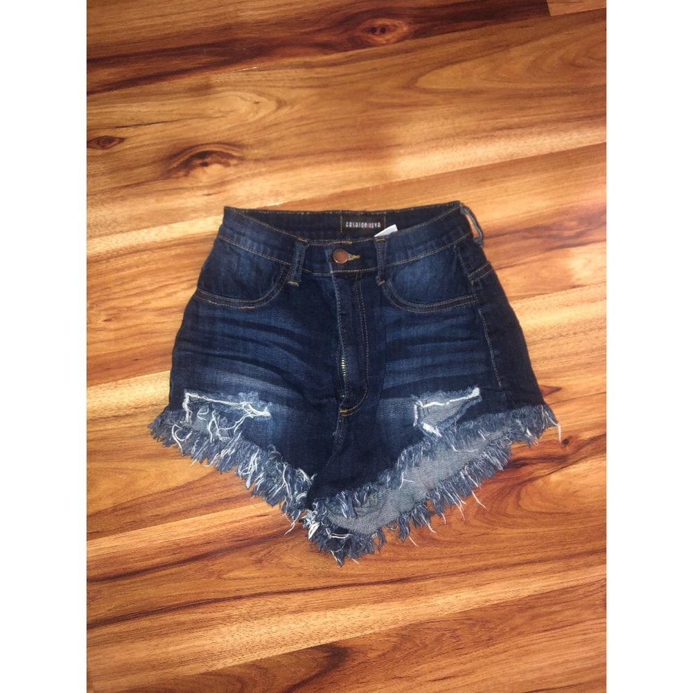 Fashion nova shorts